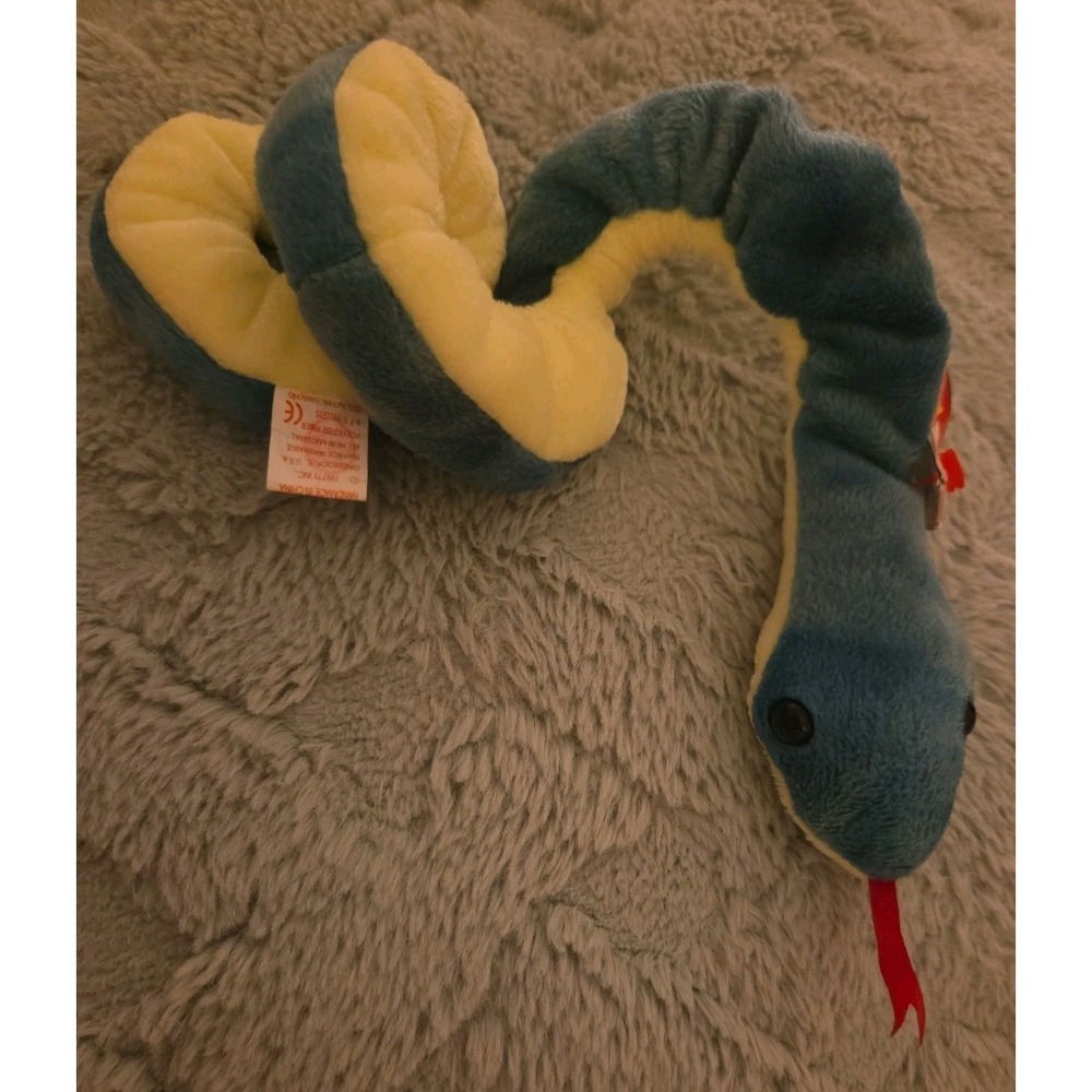 Vintage 1997 TY Beanie Babies Collection - Hissy the Snake w/ Tags